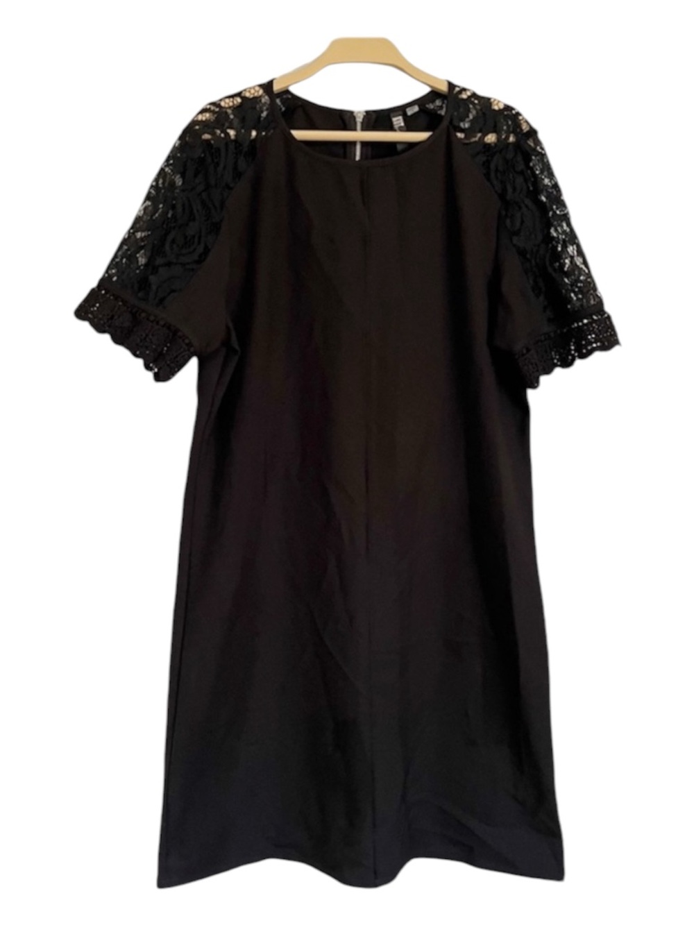 KUT from the Kloth black lace sleeve shift dress Size 6